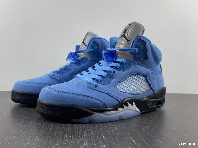 UNC DV1310-401 5 Air Jordan 0818